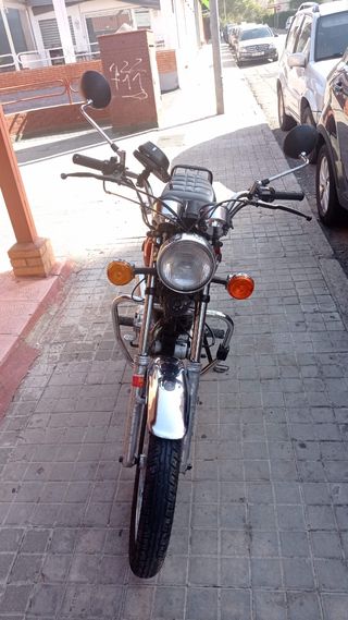 Moto Yamaha SR Special 250cc