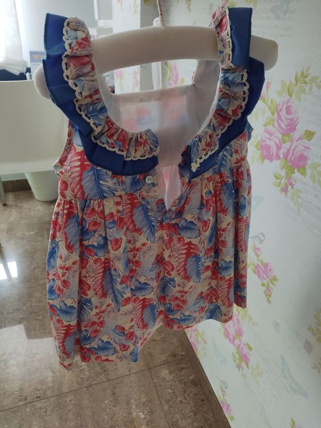 Vestido floral menina