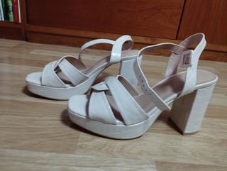 Sandalia blanca plataforma