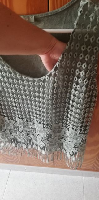 Camiseta troquelada, talla 40