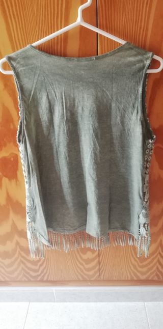 Camiseta troquelada, talla 40