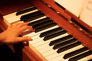 CLASES DE PIANO ONLINE/PRESENCIAL