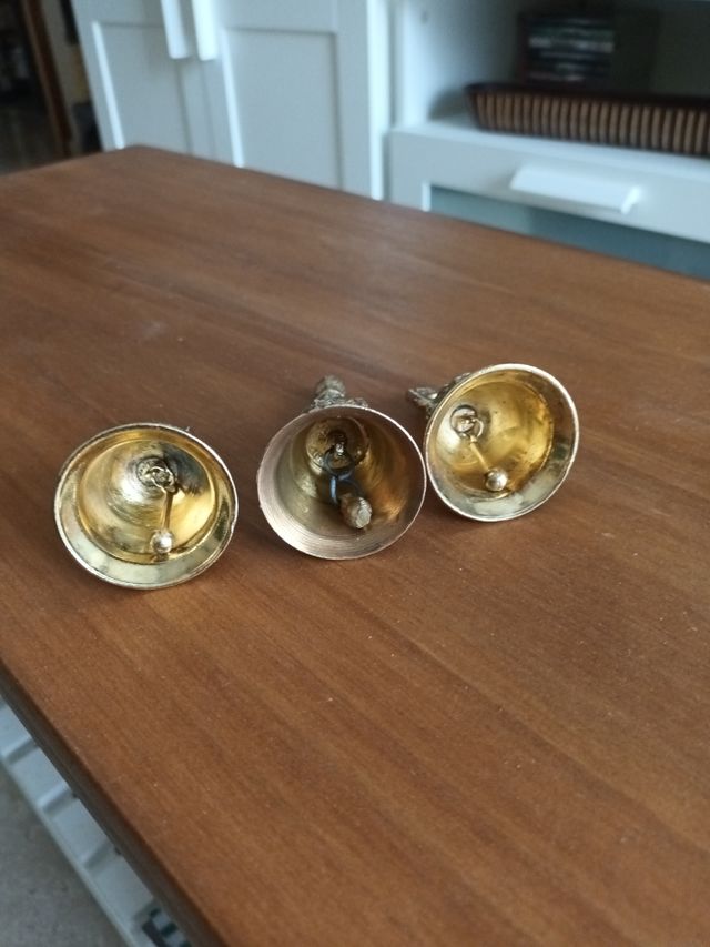 LOTE CAMPANILLAS DE MANO