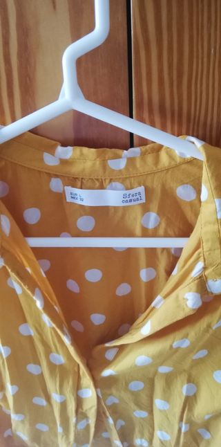 Blusa lunares mostaza, talla L, Sfera