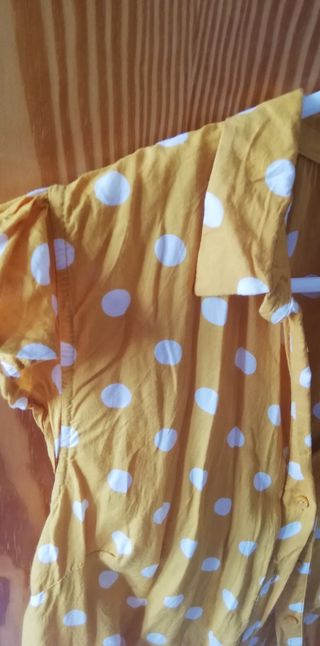 Blusa lunares mostaza, talla L, Sfera