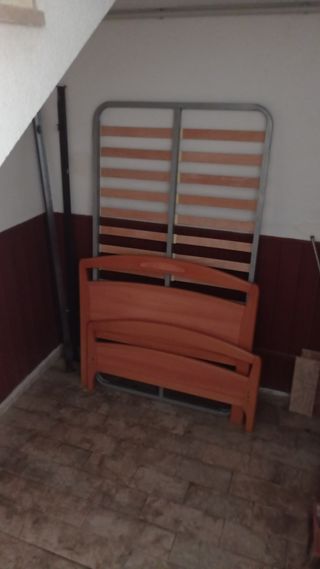 Cama de madera
