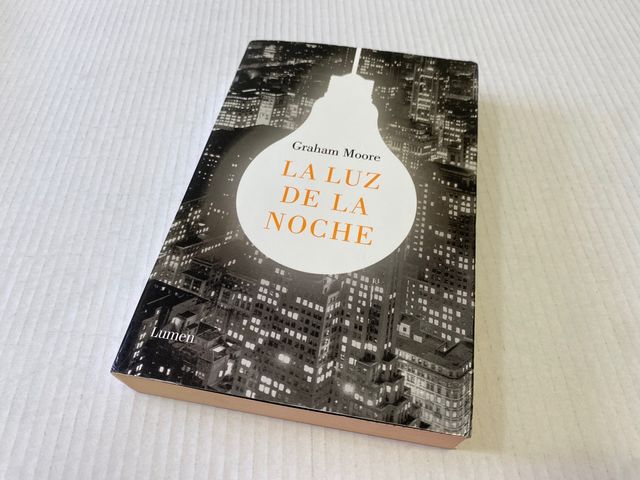 Prenota La luce della notte. Graham Moore