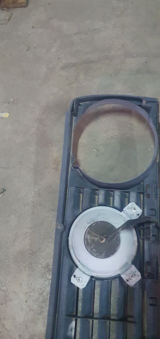 ✅️Rejilla delantera golf mk1 gti