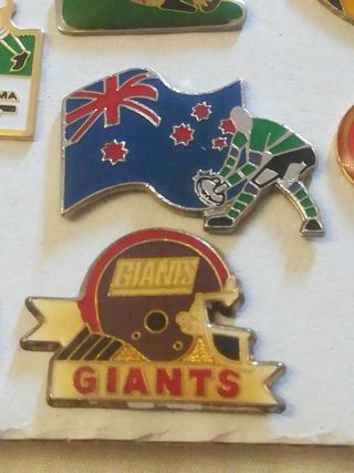 PINS RUGBY y FÚTBOL AMERICANO