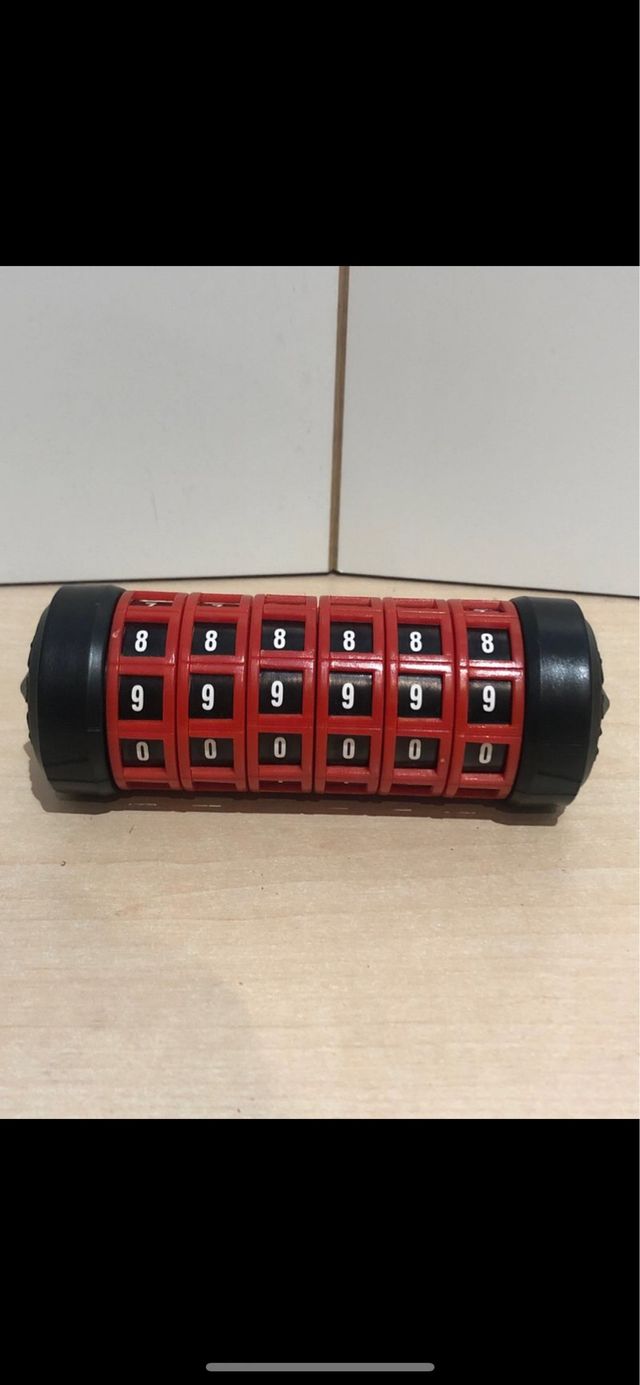 Cryptex practicamente nuevo escape room