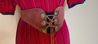 cinturone in pelle rosa