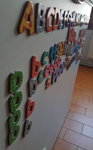 100 letras magnéticas infantiles para aprender