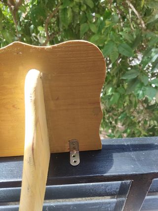 ESTANTERÍA DE MADERA MACIZA