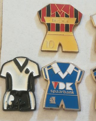 PINS EQUIPAMIENTO EQUIPOS DE FÚTBOL