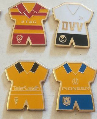 PINS EQUIPAMIENTO EQUIPOS DE FÚTBOL