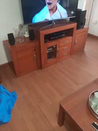 SALON Y MESA BAJA MADERA COMPLETO