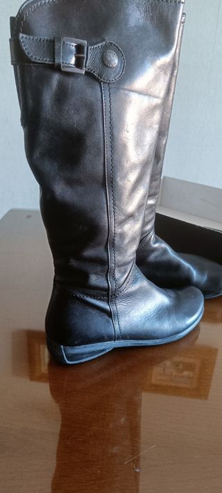 Botas altas de piel