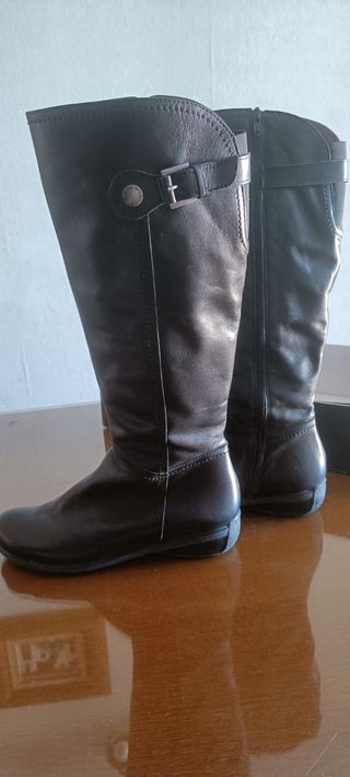 Botas altas de piel