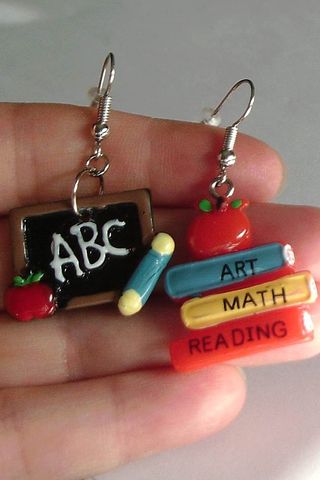 Pendientes de profesora