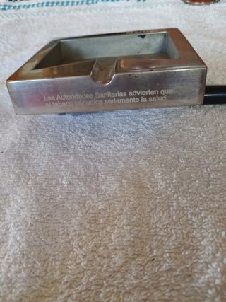 Cenicero Marlboro