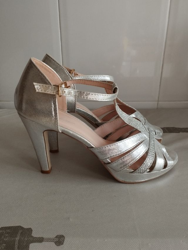 Zapato tacón plata