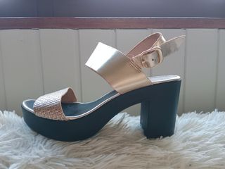 Sandalias