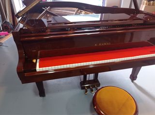 Piano de cola. K.KAWAI /ModeloKG-2C