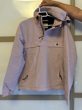 Chaqueta Carhartt Rosa.
