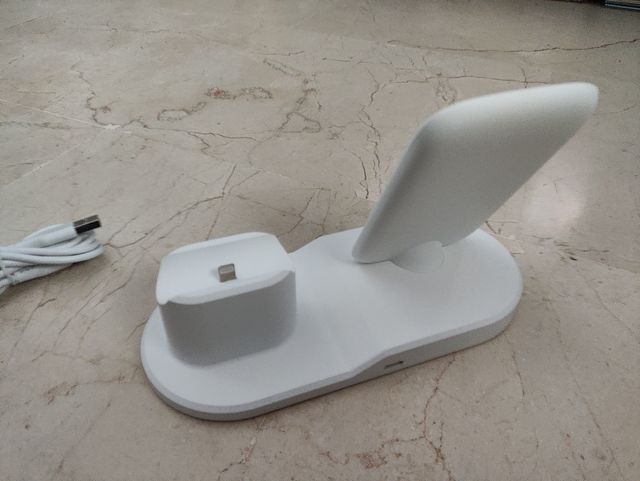 Base de carga inalámbrica 3 en 1 nueva