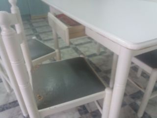 Conjunto mesa y cuatro sillas cocina