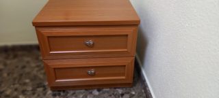 Mesita de noche madera