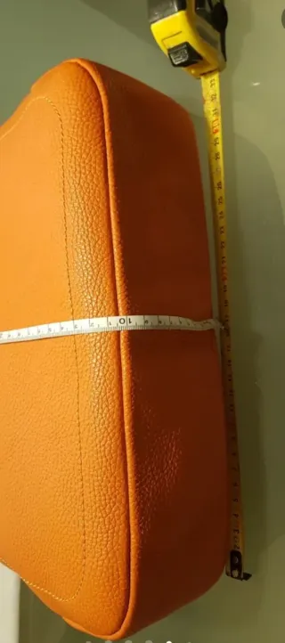 Bolso grande de piel tono cuero