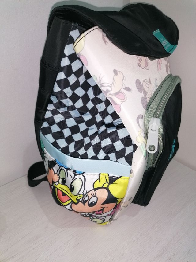 Mochila impermeable Mickey & friends cierre clip
