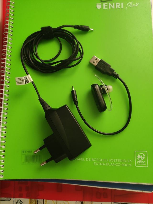 Auricular con micrófono bluetooth