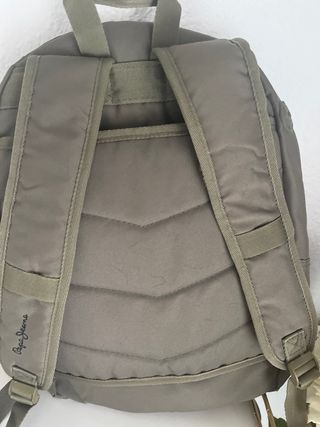 Mochila Pepe Jeans , estuche de regalo.