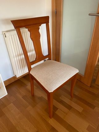 6  Sillas de comedor de madera y tapizadas