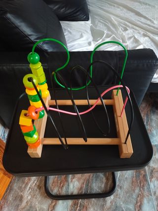 Montaña rusa con cuentas de madera