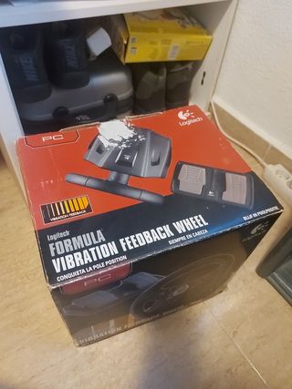 Volante y pedales logitech para PC chollazo!!!