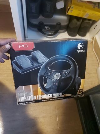 Volante y pedales logitech para PC chollazo!!!