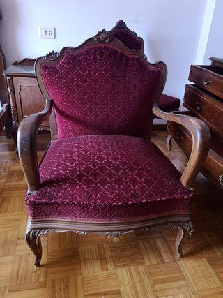 Conjunto dormitorio antiguo de castaño