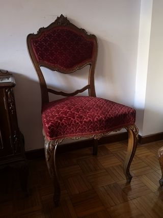 Conjunto dormitorio antiguo de castaño