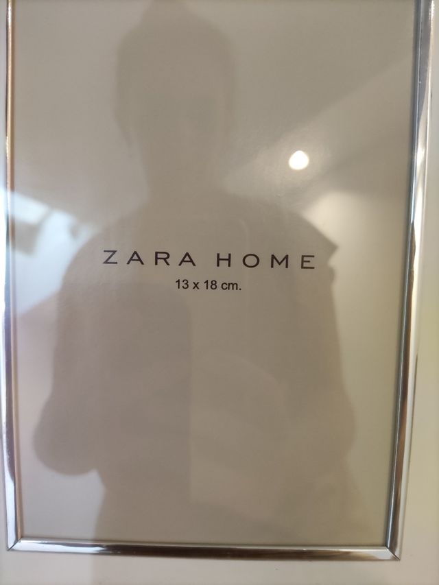 Marco plateado de Zara Home