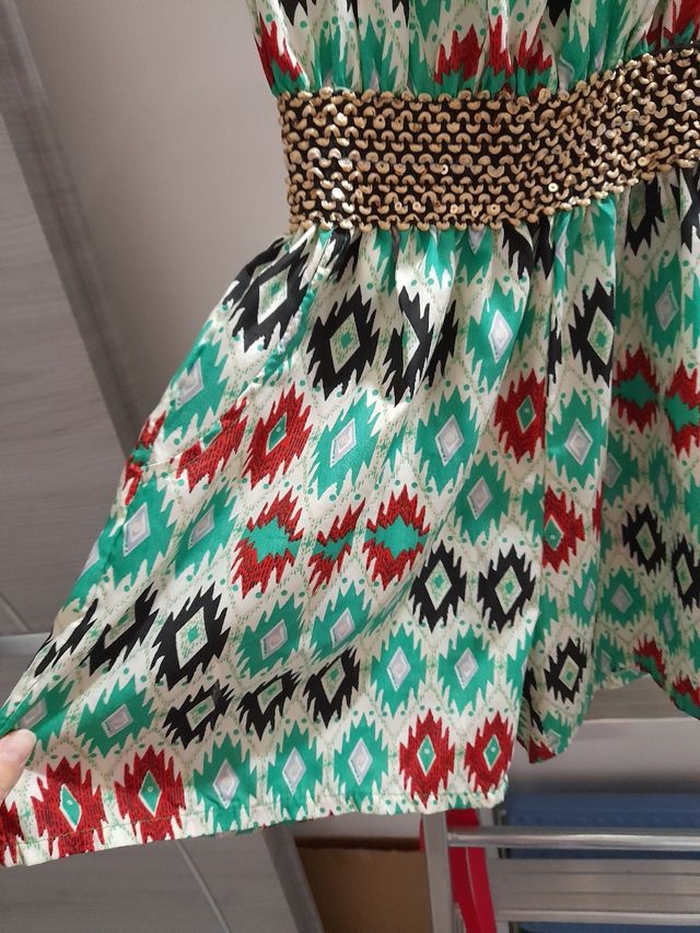 Tuta corta senza spalline