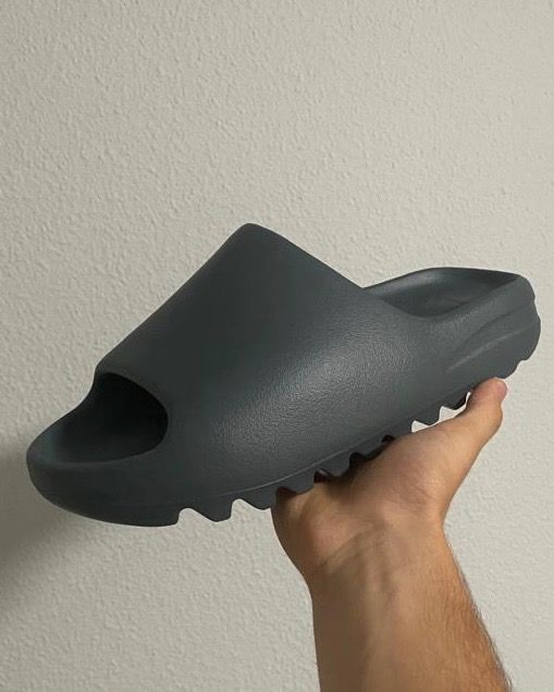Adidas Yeezy Slide Slate Grey 43