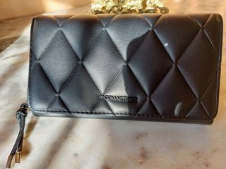 Billetera grande efecto piel.