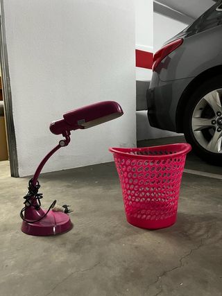 Lampara y papelera