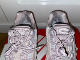 Air max 95 grises y rosas terciopelo