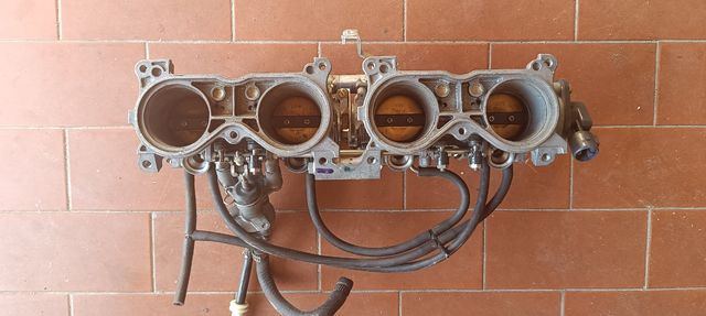 Corpo farfallato Honda 900