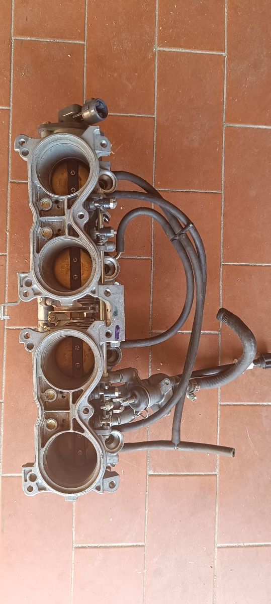 Corpo farfallato Honda 900