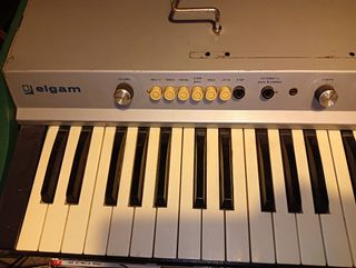 Órgano antiguo Elgam